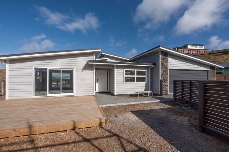 Photo of property in 17 Hattersley Grove, Churton Park, Wellington, 6037