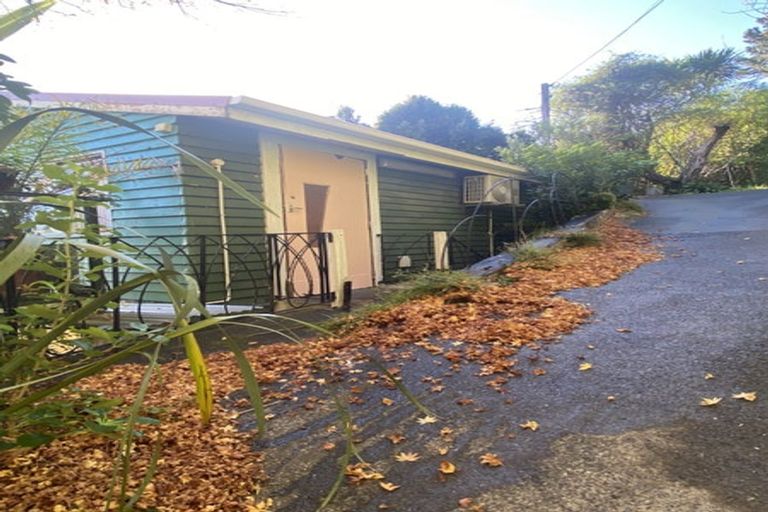 Photo of property in 21 Nikau Road, Point Howard, Lower Hutt, 5013