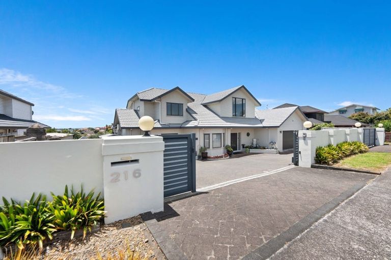 Photo of property in 216 Whitford Road, Shamrock Park, Auckland, 2016