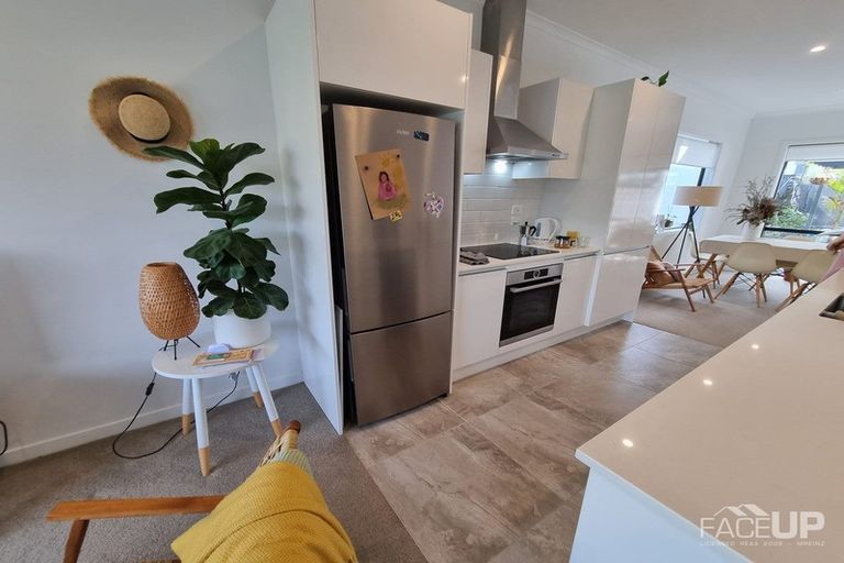 Photo of property in 5 Grey Warbler Road, Hobsonville, Auckland, 0616