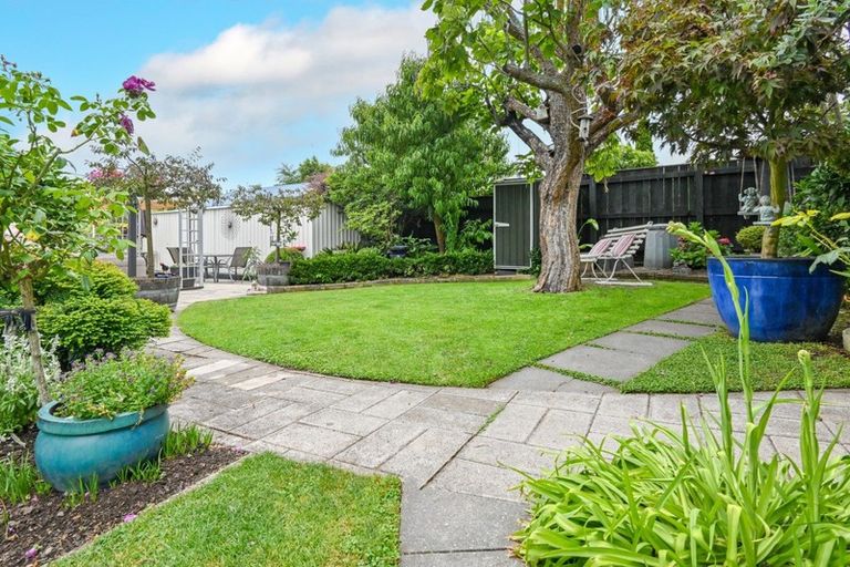 Photo of property in 90 Napier Road, Havelock North, 4130
