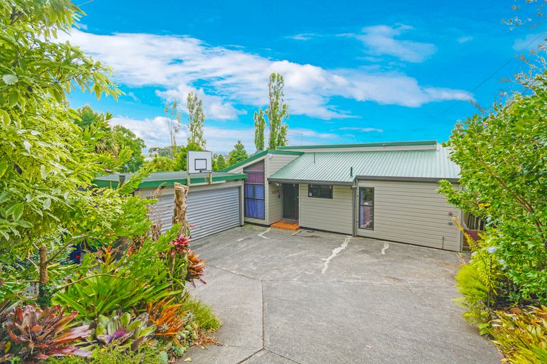 Photo of property in 76 Pleasant Road, Glen Eden, Auckland, 0602