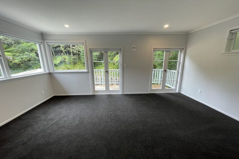 Photo of property in 75 Park Road, Titirangi, Auckland, 0604