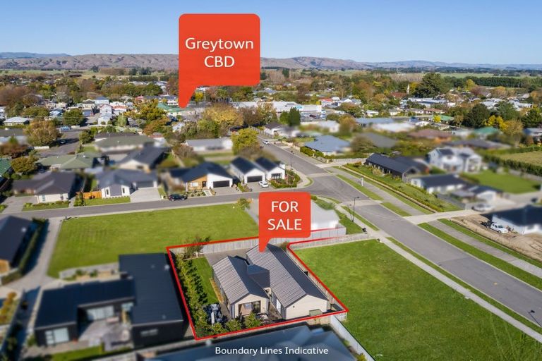 Photo of property in 6 Farley Avenue, Greytown, 5712