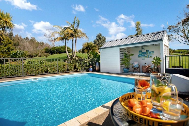 Photo of property in 41 Retreat Road, Haruru, 0204