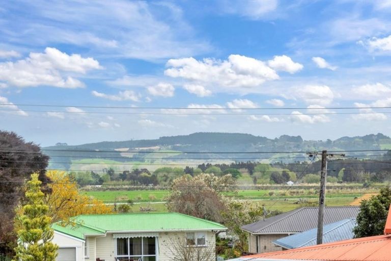 Photo of property in 3 Puriri Street, Helensville, 0800