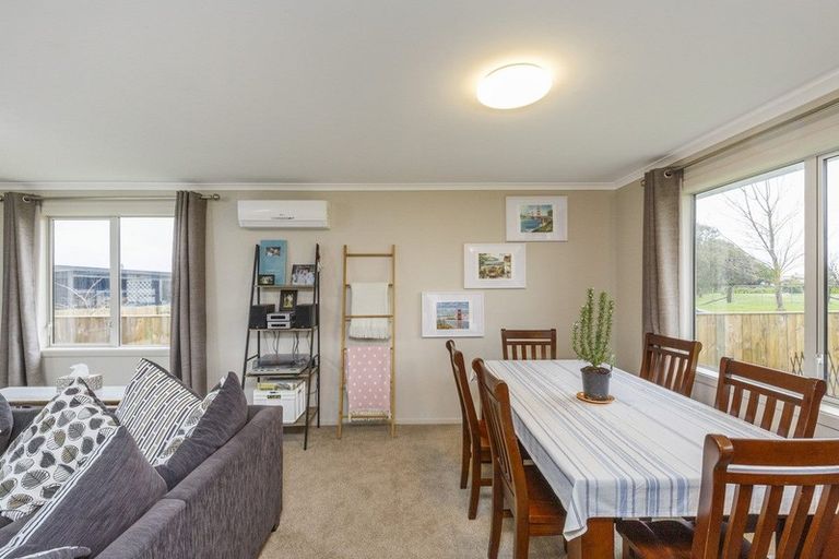 Photo of property in 12 Poplar Grove, Feilding, 4702