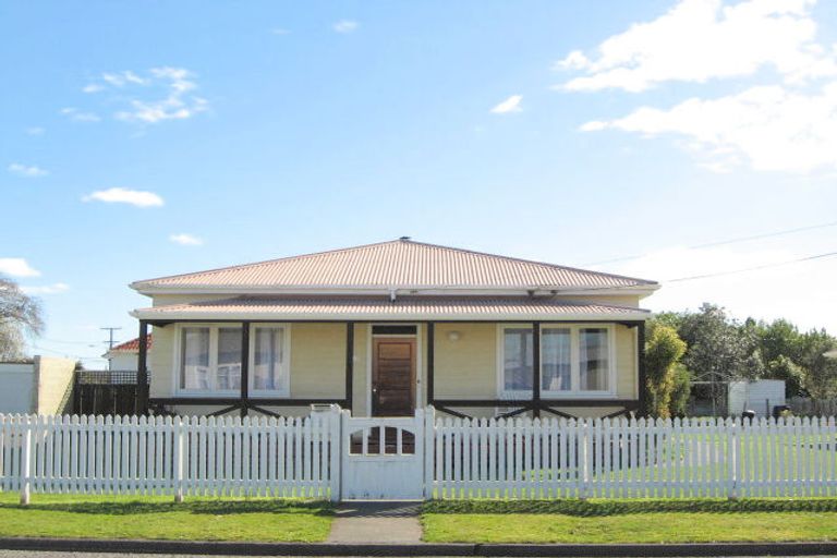 Photo of property in 10 Robert Street, Marton, 4710