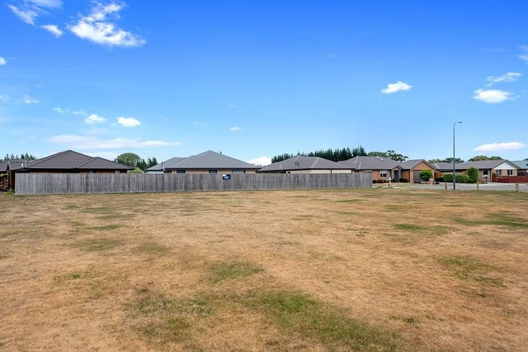 Photo of property in 18 Norrie Way, Kaiapoi, 7630