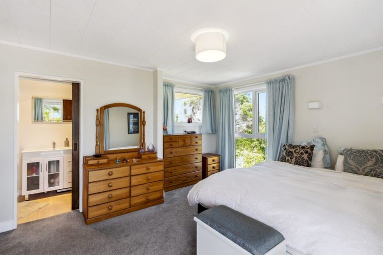 Photo of property in 7 Nuhaka Place, Paraparaumu Beach, Paraparaumu, 5032