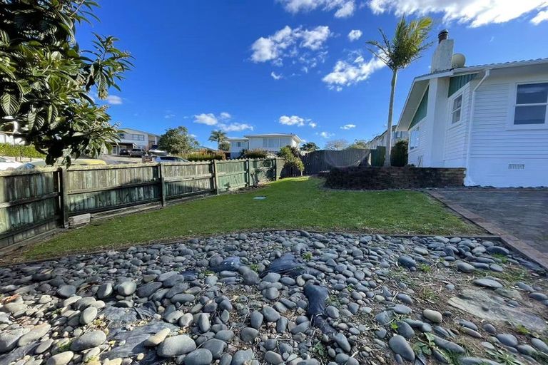 Photo of property in 10 Beldon Place, Pakuranga Heights, Auckland, 2010