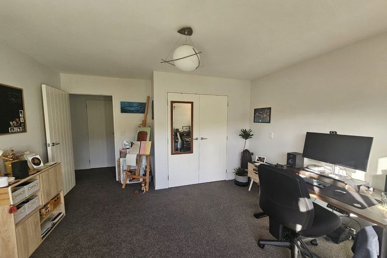 Photo of property in 32 View Road, Houghton Bay, Wellington, 6023