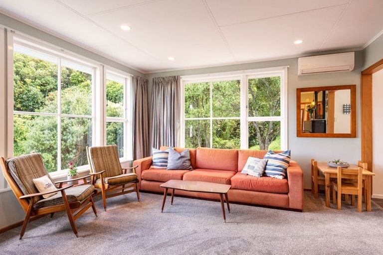 Photo of property in 12 Tobruk Street, Karori, Wellington, 6012