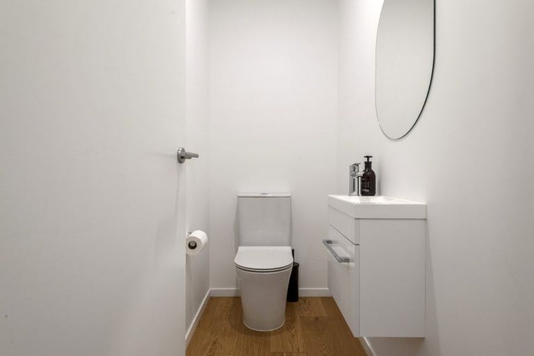 Photo of property in 5 Nga Tutu Place, Belmont, Auckland, 0622