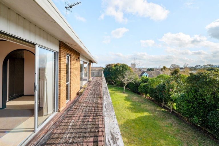 Photo of property in 5 Pohutukawa Drive, Pukete, Hamilton, 3200