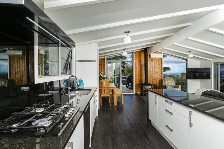 Photo of property in 70 Attwood Road, Paremoremo, Auckland, 0632