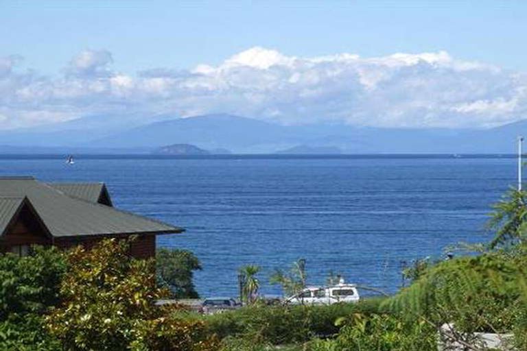 Photo of property in 12 Huia Street, Taupo, 3330