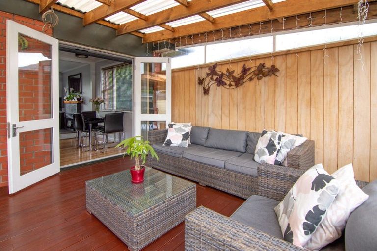 Photo of property in 10 Piper Place, Roslyn, Palmerston North, 4414