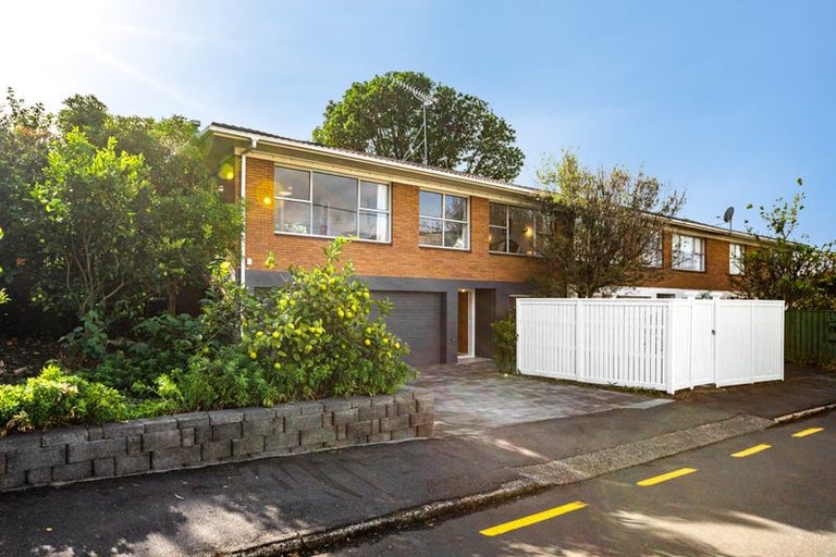 Photo of property in 3/15 Church Street, Devonport, Auckland, 0624