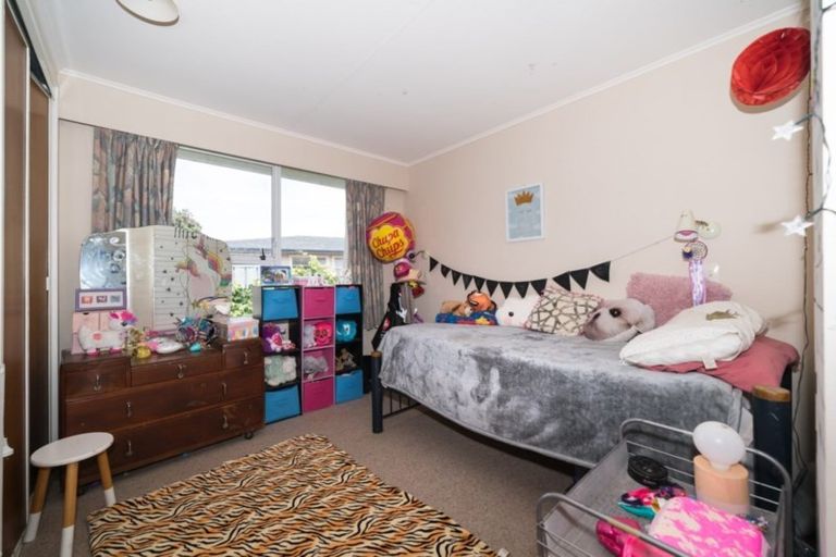 Photo of property in 38 Somerset Crescent, Highbury, Palmerston North, 4412