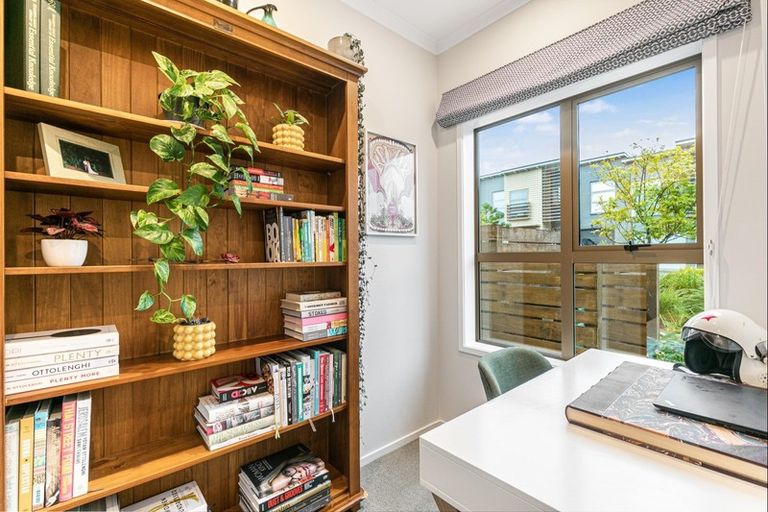 Photo of property in 4 Mollusc Road, Hobsonville, Auckland, 0616