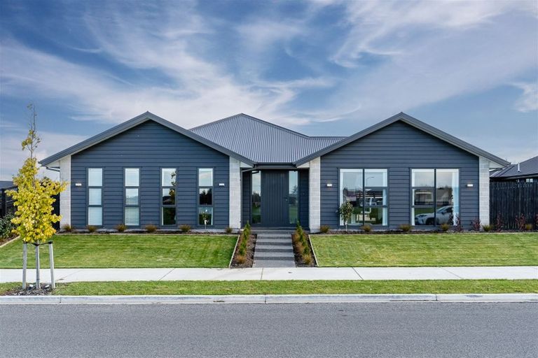 Photo of property in 21 Goldie Drive, Rangiora, 7400