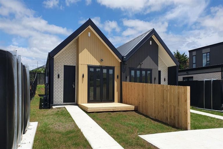 Photo of property in 11 Waikaha Street, Pokeno, 2472