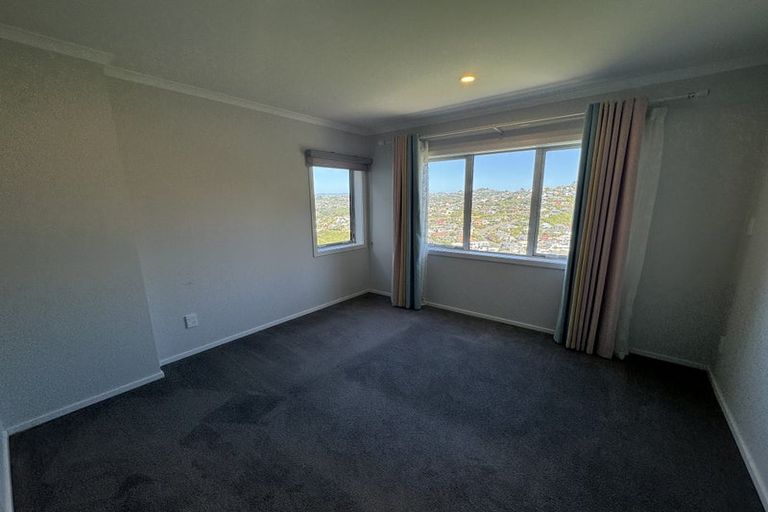 Photo of property in 73 Erlestoke Crescent, Churton Park, Wellington, 6037