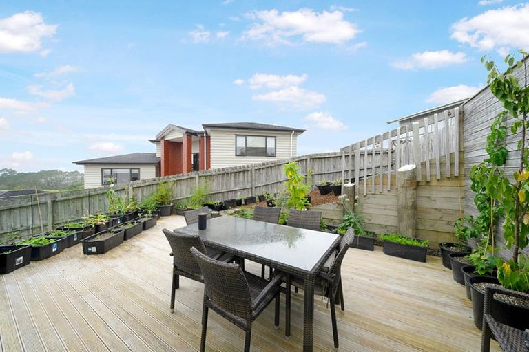 Photo of property in 55 Platinum Rise, Ranui, Auckland, 0612