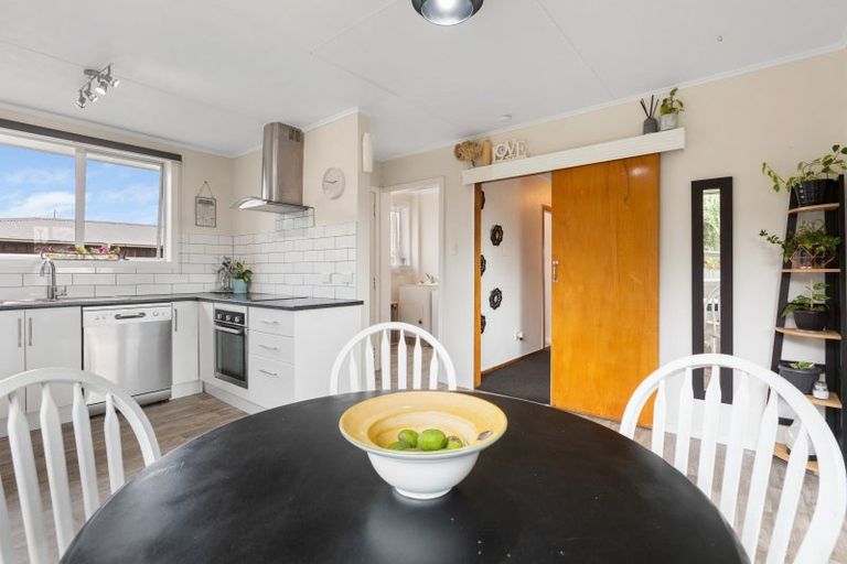 Photo of property in 14 Naumai Place, Spotswood, New Plymouth, 4310