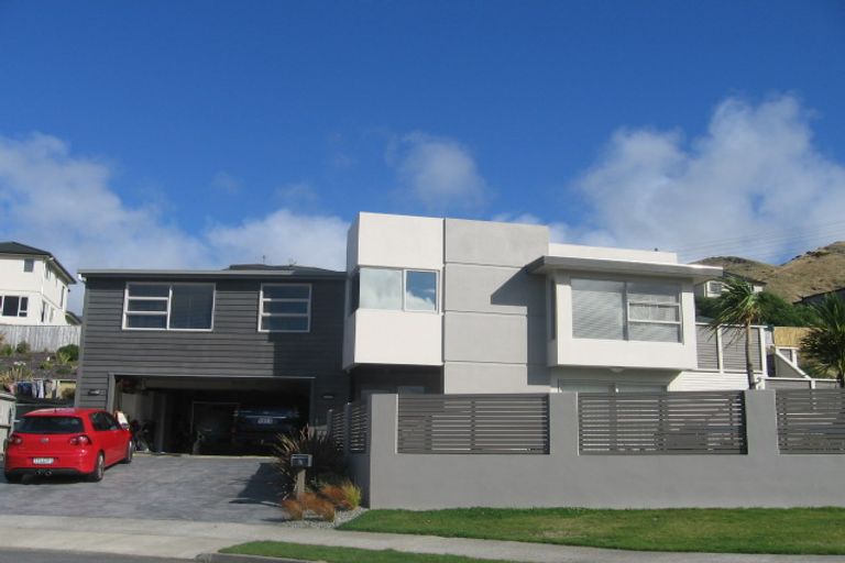 Photo of property in 16 Neston Grove, Churton Park, Wellington, 6037