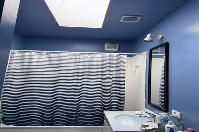 Photo of property in 9 Rixon Grove, Mount Victoria, Wellington, 6011