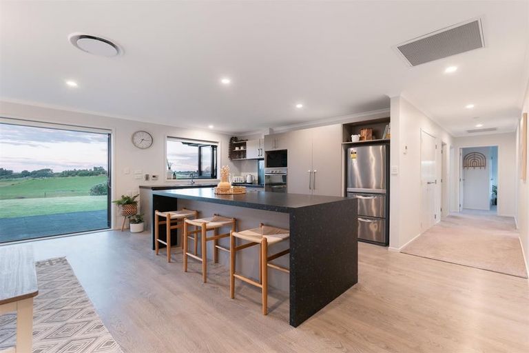 Photo of property in 43 Norm Freeman Drive, Te Puke, 3119