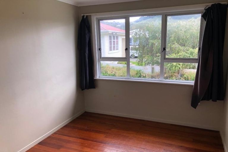 Photo of property in 11 Pukemiro Road, Te Kamo, Whangarei, 0112