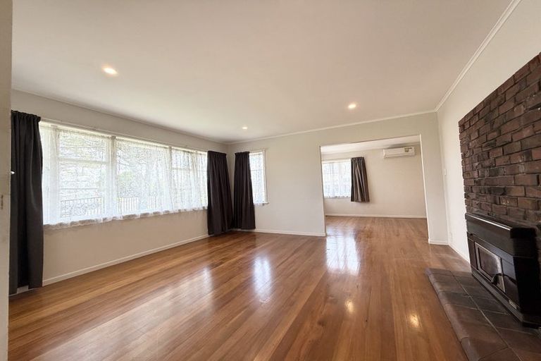 Photo of property in 25 Kereru Street, Henderson, Auckland, 0612