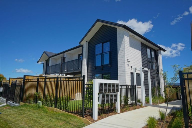 Photo of property in 1/172 Don Buck Road, Massey, Auckland, 0614