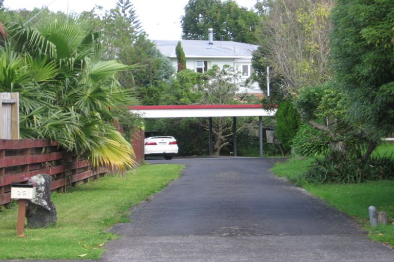 Photo of property in 25 Meadway, Sunnyhills, Auckland, 2010