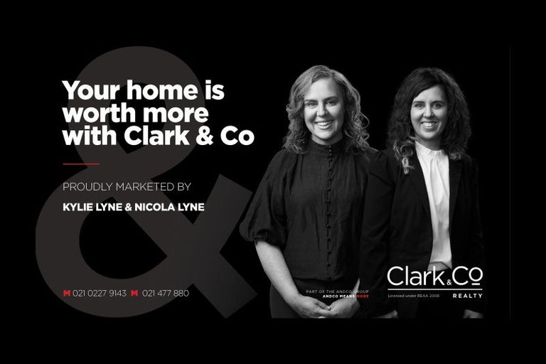 Photo of property in 36a Molyneux Close, Whitby, Porirua, 5024