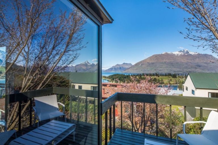 Photo of property in 43 Panorama Terrace, Queenstown, 9300