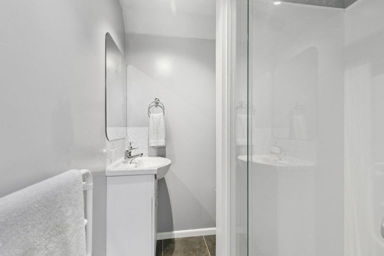 Photo of property in 14 Cecil Road, Tawa, Wellington, 5028