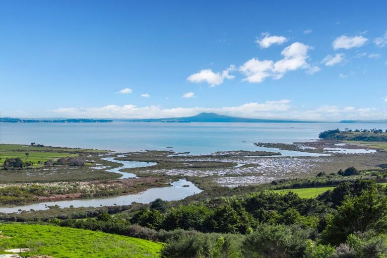 Photo of property in 549 Whitford-maraetai Road, Beachlands, 2571