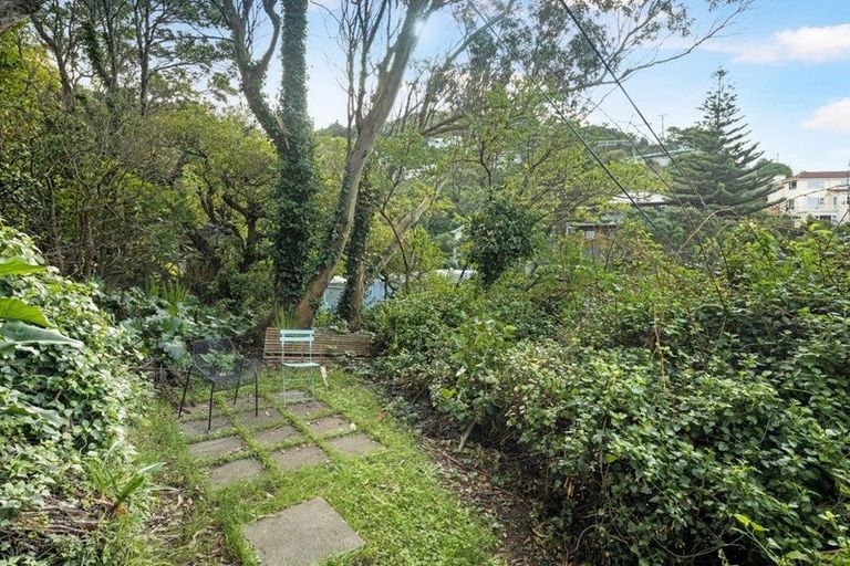 Photo of property in 63 Sar Street, Wadestown, Wellington, 6012