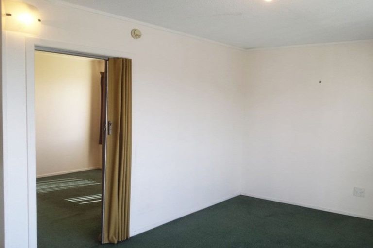 Photo of property in 2 Findlay Street, Moturoa, New Plymouth, 4310