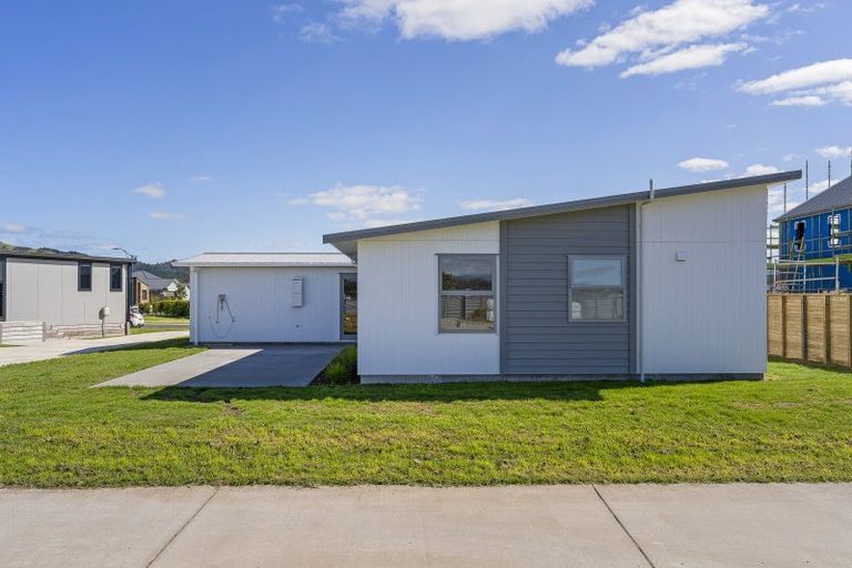 Photo of property in 8 Ngaroma Crescent, Whitianga, 3510