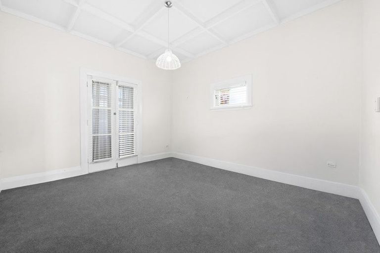 Photo of property in 16 Coates Street, Hamilton East, Hamilton, 3216