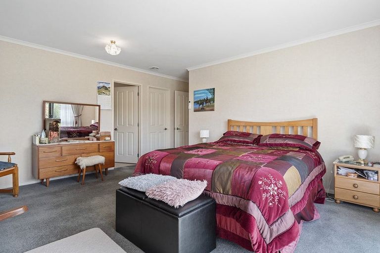 Photo of property in 36 Madison Street, Cambridge, 3434