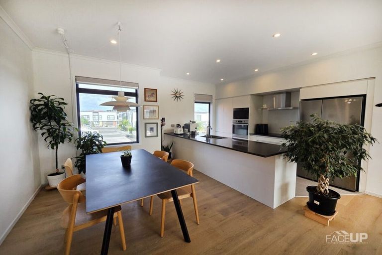 Photo of property in 83c Hobsonville Point Road, Hobsonville, Auckland, 0616