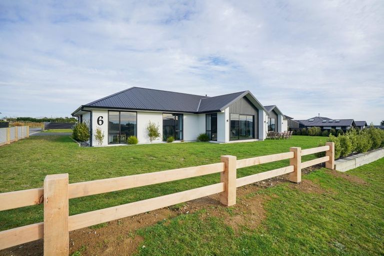 Photo of property in 6 Chatham Rise, Seaward Bush, Invercargill, 9812
