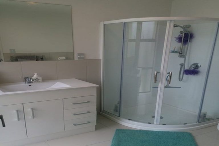 Photo of property in 27 Popokatea Drive, Takanini, 2112