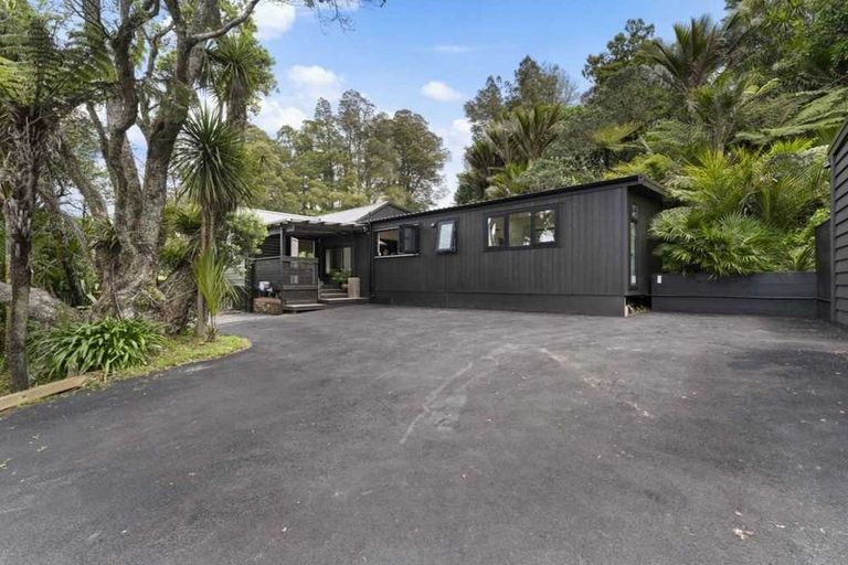 Photo of property in 3 Huia Road, Titirangi, Auckland, 0604